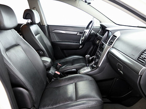 Chevrolet Captiva Luxury ATM 2.0 CRDi 110kW (6 фото из 8)