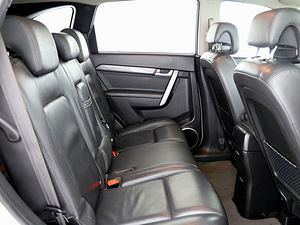 Chevrolet Captiva Luxury ATM 2.0 CRDi 110kW (7 фото из 8)