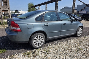 Volvo S40 Comfort ATM 2.4 103kW (3 фото из 6)