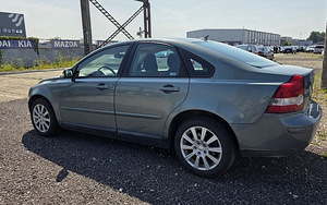 Volvo S40 Comfort ATM 2.4 103kW (4 фото из 6)