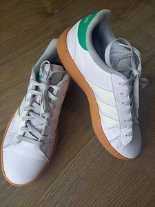 Кроссовки Adidas, р. 41,5 (1 фото из 3)