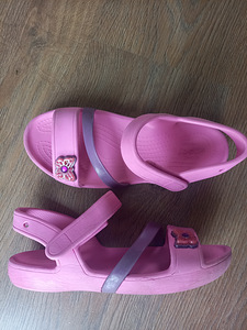 Crocs sandaalid J3 (2 foto / 3)