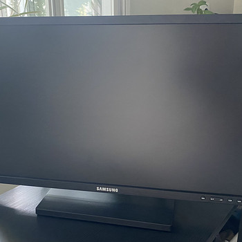 Монитор Samsung S23E450B 23” Full HD