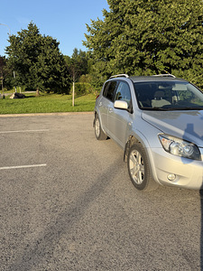 Müüa Toyota RAV4 (2 foto / 10)