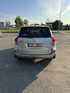 Müüa Toyota RAV4 (4 foto / 10)