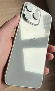 iPhone 15 Pro Max 256Gb Natural Titanium (3 foto / 8)
