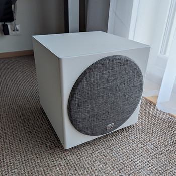 Subwoofer Dali SUB E-9 F + gril (Garantii kuni 10.2027)