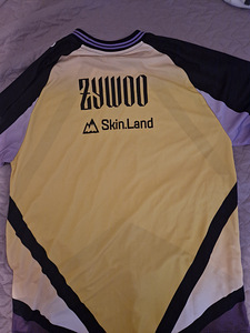 Продам джерси Zywoo (5 фото из 5)
