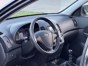 HYUNDAI I 30 (10 foto / 11)