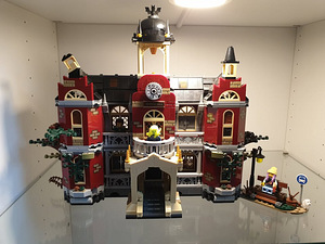 LEGO HIDDEN SIDE 70425: Newbury Haunted High School (1 foto / 3)