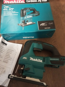Makita (6 фото из 9)