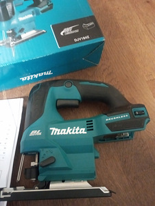 Makita (8 фото из 9)