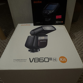 Вспышка Godox V860III для Nikon