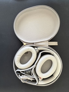 Sony WH-1000XM4 (3 foto / 3)