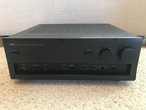 Yamaha AX-870 (2 фото из 4)