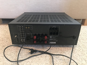 Yamaha AX-870 (3 фото из 4)