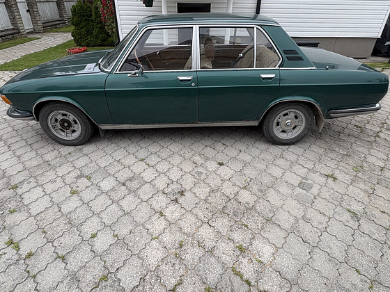 BMW E3 2.8 125kW