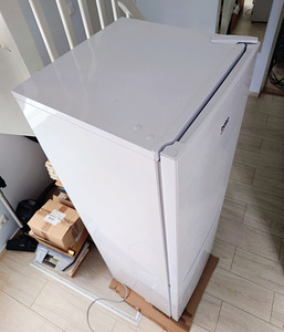 БЕСПЛАТНО Холодильник Beko RCSA270K30W — термостат требует ремонта (4 фото из 6)