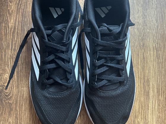 Adidas tossud