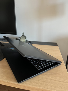 MSI i5 / 8GB / SSD 512GB (2 foto / 5)