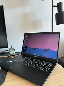MSI i5 / 8GB / SSD 512GB (4 foto / 5)