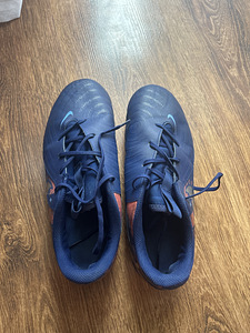 Nike jalgpallijalatsid (1 foto / 2)