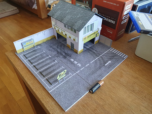 Новая диорама MoreArt 1:64 Garage с подсветкой (1 фото из 9)