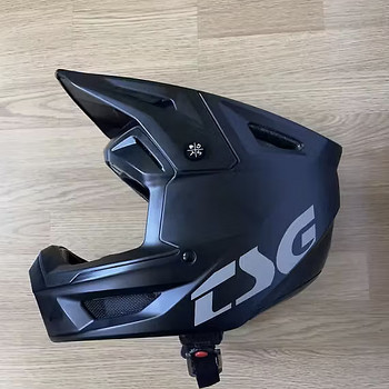 TSG Sentinel kiiver - M suurus