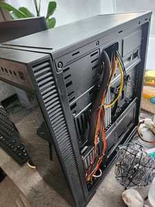 Arvuti i5 7600k, 16 GB, GTX 1050 Ti , SSD 120 (1 foto / 6)