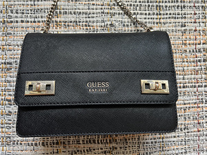 Сумка Guess (1 фото из 5)