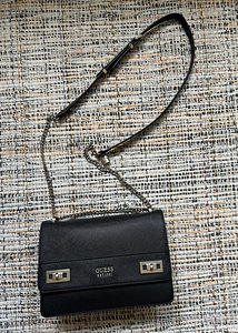 Сумка Guess (2 фото из 5)