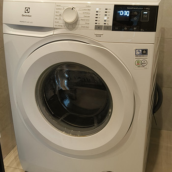 Продаётся стиральная машина Electrolux PerfectCare 600 (8 кг)