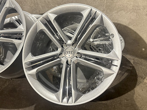 ‘21 5x112 Audi S8 D4 originaal veljed (2 foto / 8)