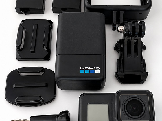 GoPro HERO5 Black + tarvikud + 2 akut