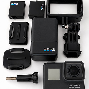 GoPro HERO5 Black + tarvikud + 2 akut