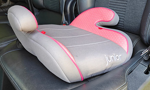 Автокресло-бустер Petex Junior (3 фото из 5)