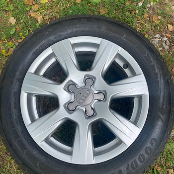 Audi A4 valuveljed 8K0601025A