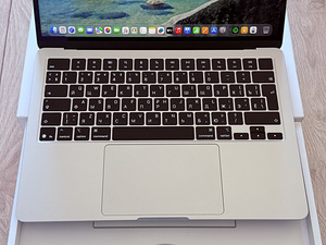 Apple Macbook Air 13 M2 8/512GB ENG/RUS, как новый! Батарея (2 фото из 8)