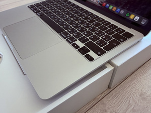Apple Macbook Air 13 M2 8/512GB ENG/RUS, как новый! Батарея (4 фото из 8)