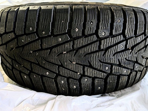Nokian Шины шипованные 255/50/R19 (1 фото из 1)