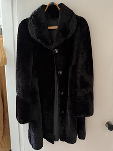 Mouton fur coat (1 foto / 3)