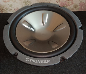 Pioneer TS-W1000C bassikõlarid 2 tk. (1 foto / 5)