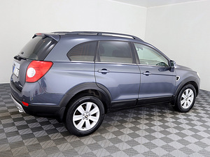 Chevrolet Captiva Luxury ATM 2.0 VCDi 110kW (3 foto / 8)