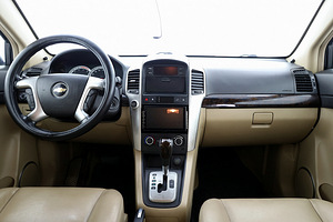 Chevrolet Captiva Luxury ATM 2.0 VCDi 110kW (5 foto / 8)