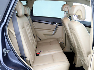 Chevrolet Captiva Luxury ATM 2.0 VCDi 110kW (7 foto / 8)