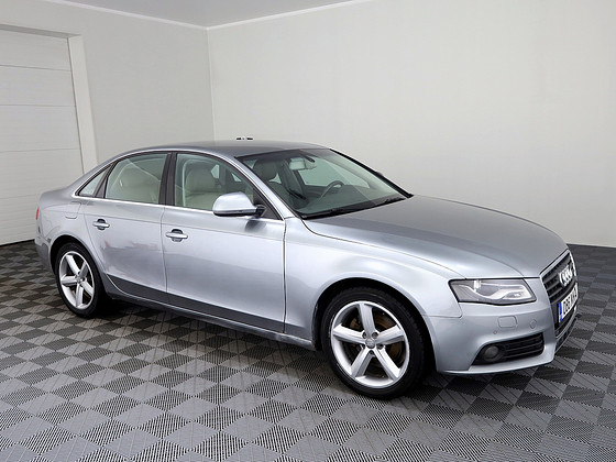 Audi A4 Comfortline ATM 2.0 TDI 105kW