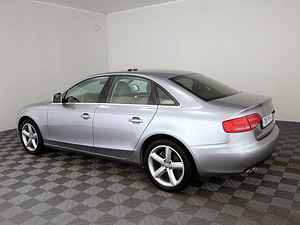Audi A4 Comfortline ATM 2.0 TDI 105kW (4 foto / 7)