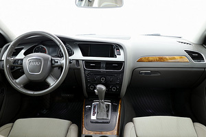 Audi A4 Comfortline ATM 2.0 TDI 105kW (5 foto / 7)