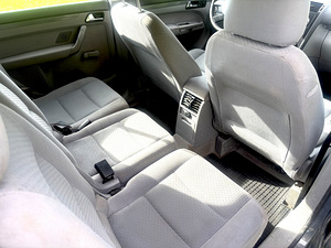 Volkswagen Touran (10 foto / 10)