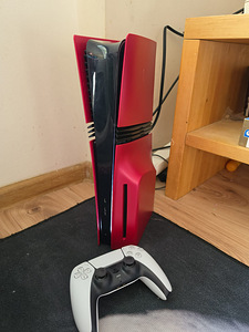 Playstation 5 pro (2 foto / 3)